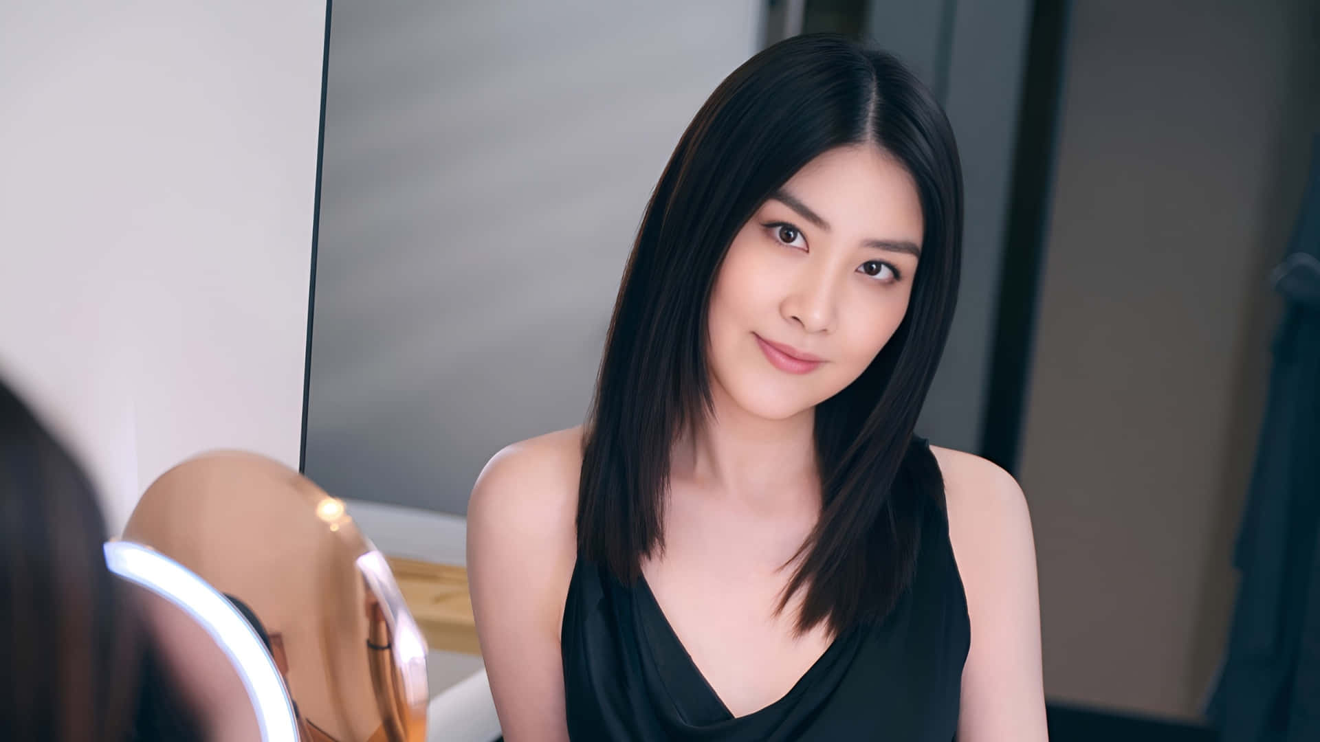 Kelly Chen, elegant black dress, straight black hair, Full HD Desktop Wallpaper