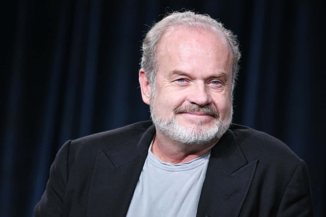 Kelsey Grammer, black blazer, gray t-shirt, HD Desktop Wallpaper