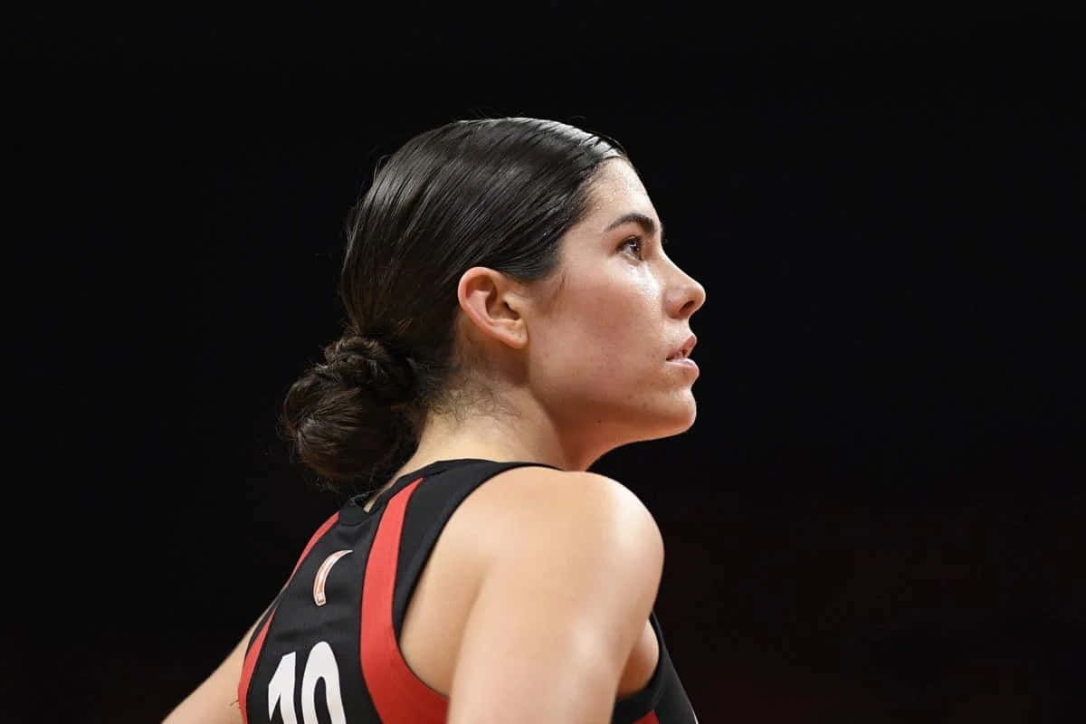 Kelsey Plum, black and red jersey, number 10, SD Desktop Wallpaper