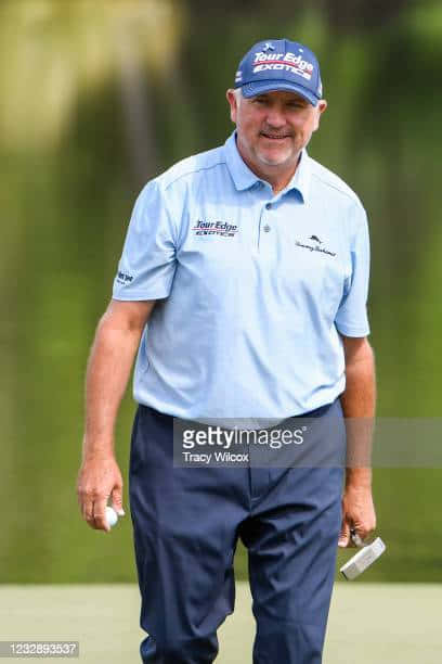 Ken Duke, golf course, light blue polo, SD Phone Wallpaper