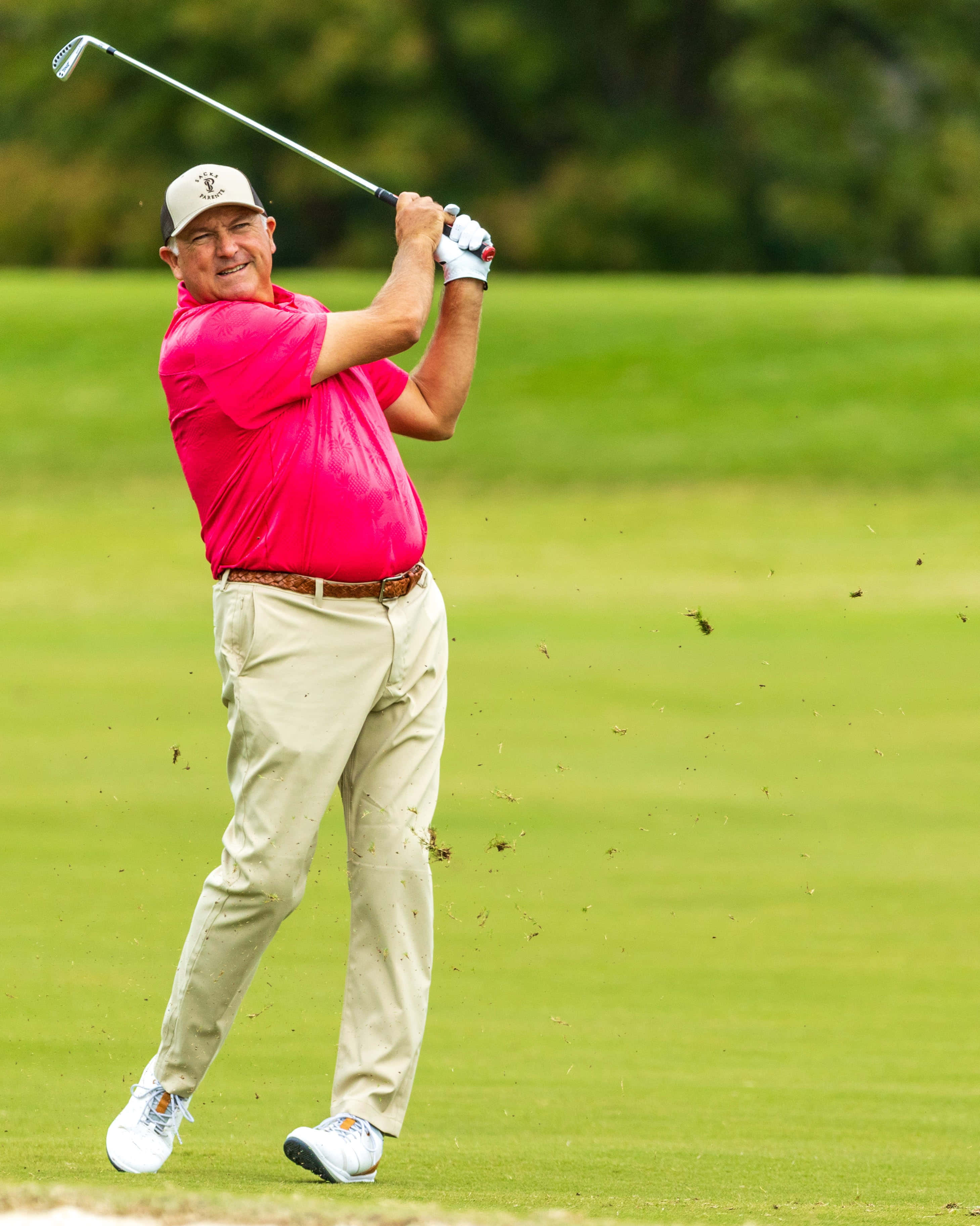 Ken Duke, golfer, bright pink shirt, 2K Phone Wallpaper