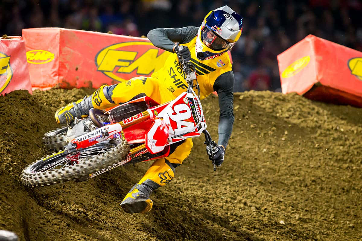 Ken Roczen, yellow gear, red bike, SD Desktop Wallpaper