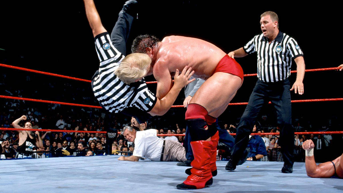 Ken Shamrock, red trunks, referee, SD Desktop Wallpaper