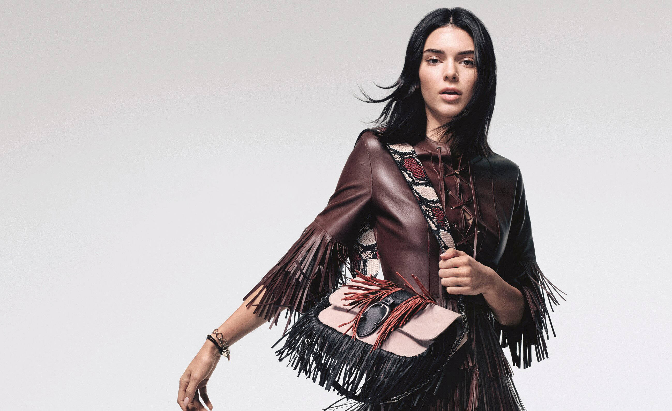 Kendall Jenner, Longchamp bag, fringed brown leather jacket, 2K Desktop Wallpaper