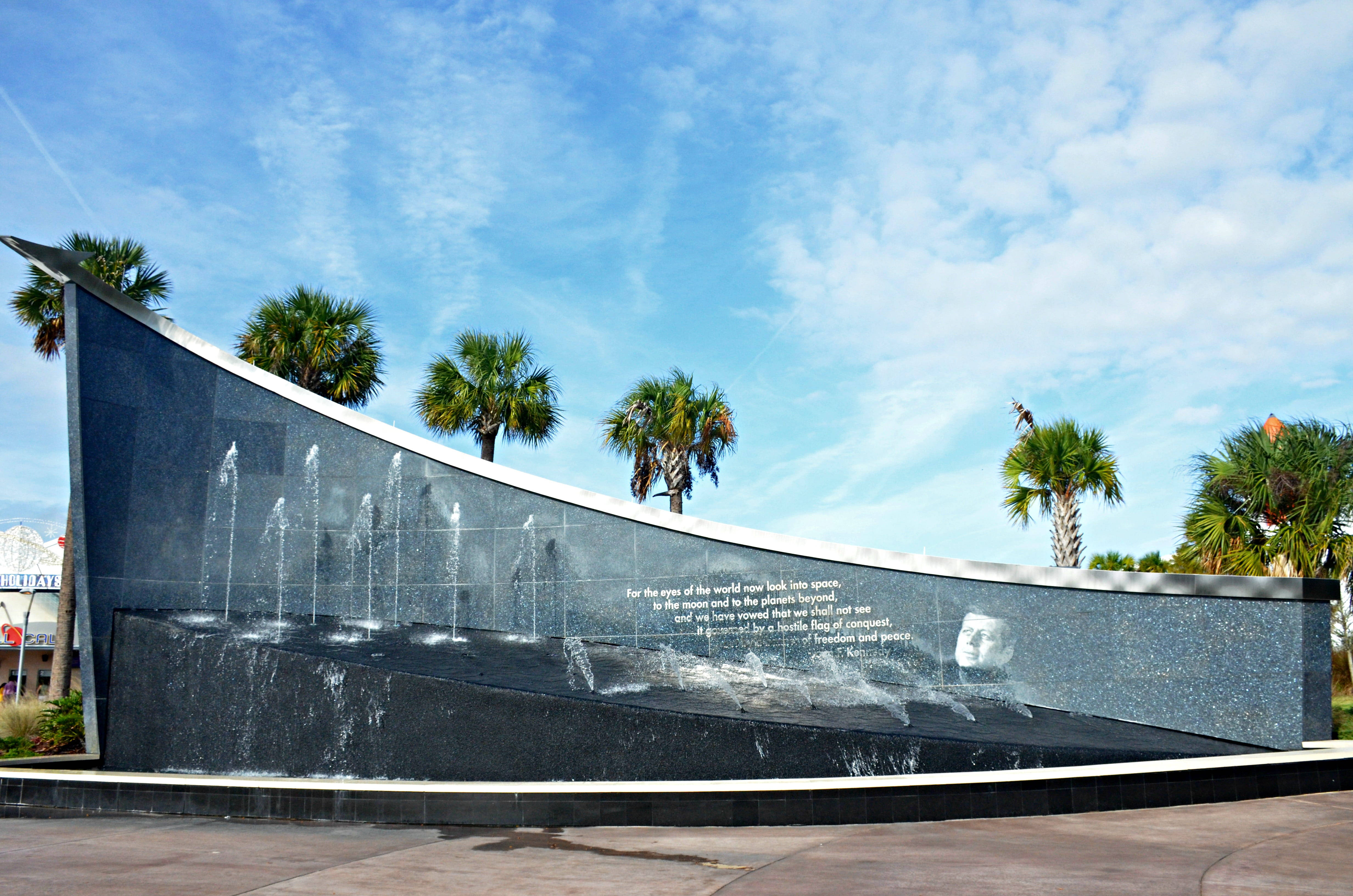 Kennedy Space Center, fountain, black monument, 4K Desktop Wallpaper