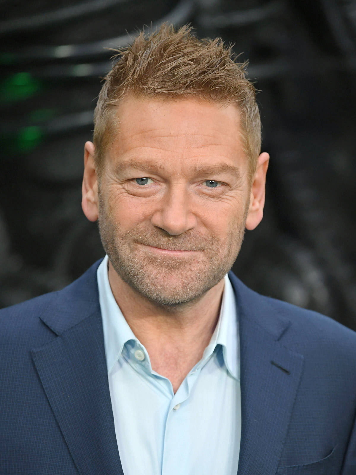 Kenneth Branagh, blue suit, light blue shirt, HD Phone Wallpaper