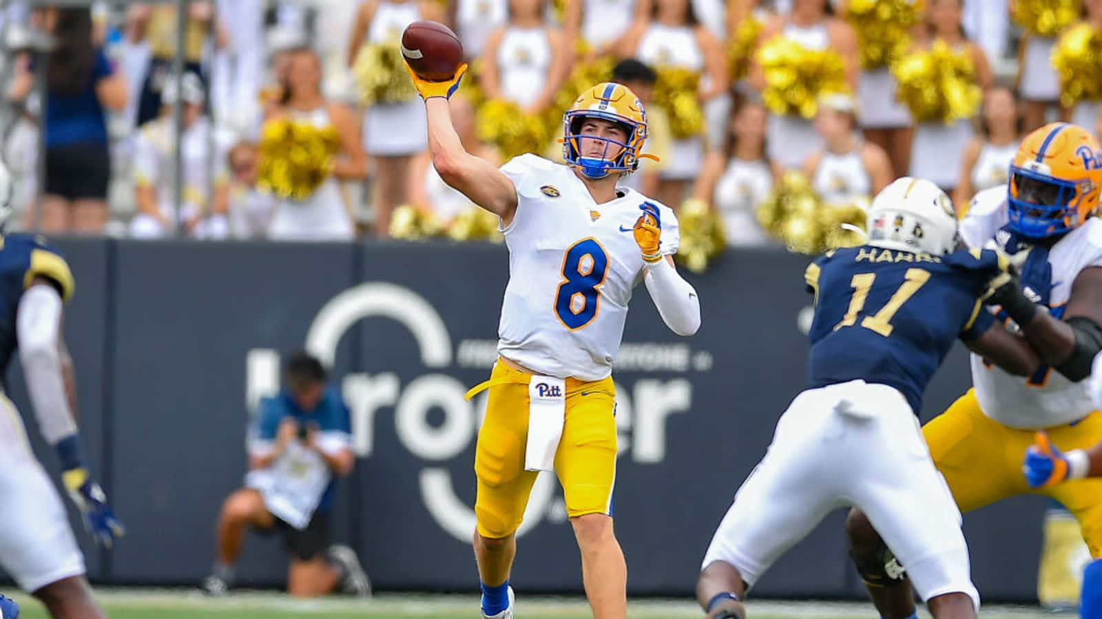 Kenny Pickett, white and yellow uniform, football quarterback, HD Desktop Wallpaper