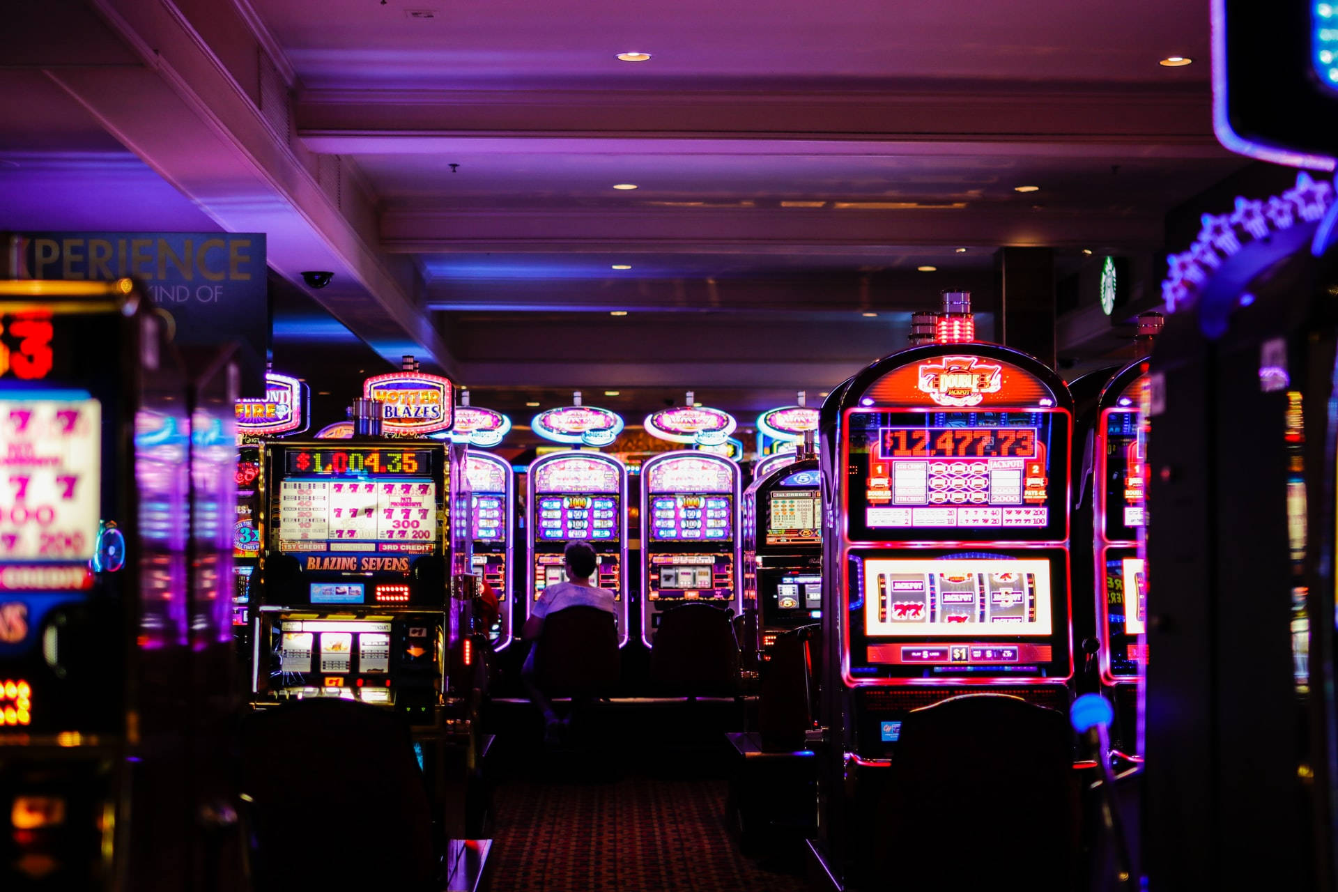 Keno, arcade casino aesthetic, glowing slot machines, Full HD Desktop Wallpaper