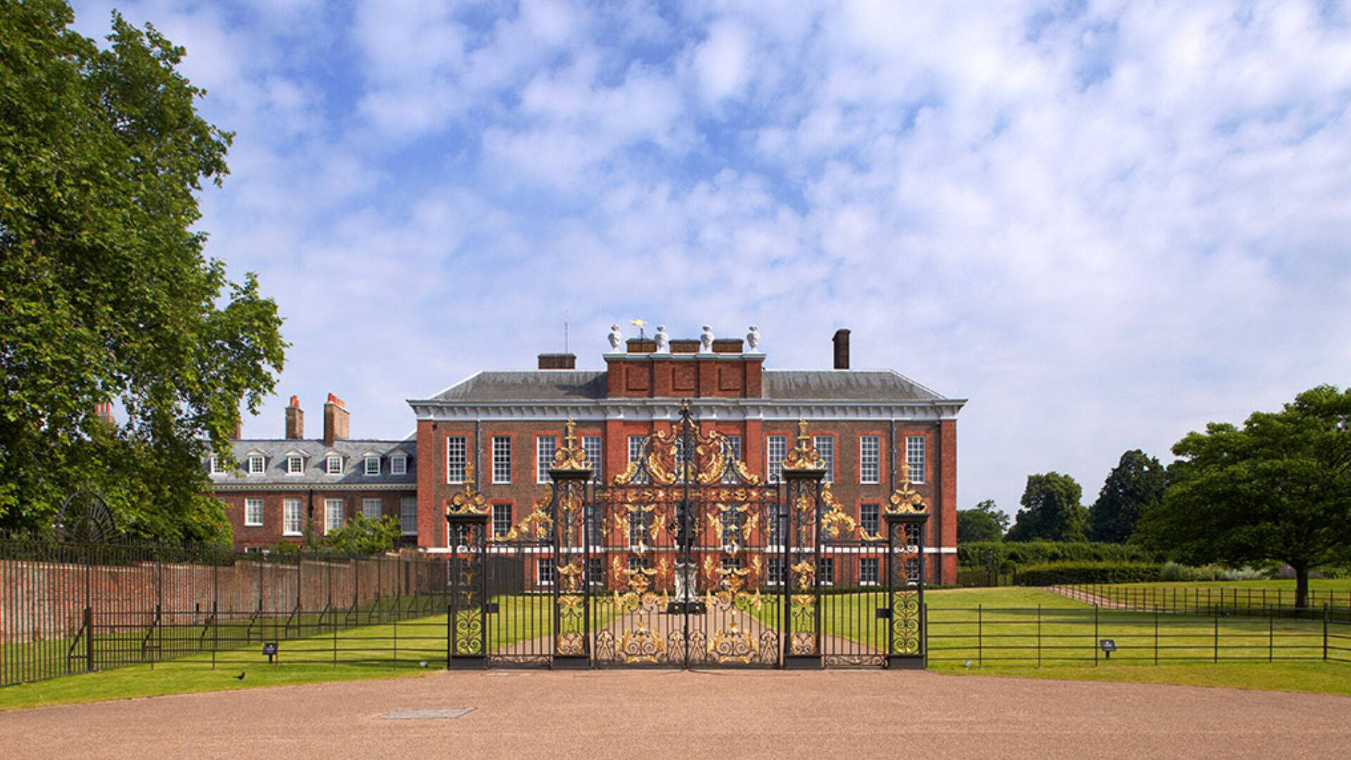 Kensington Palace, red brick, ornate golden gates, Full HD Desktop Wallpaper