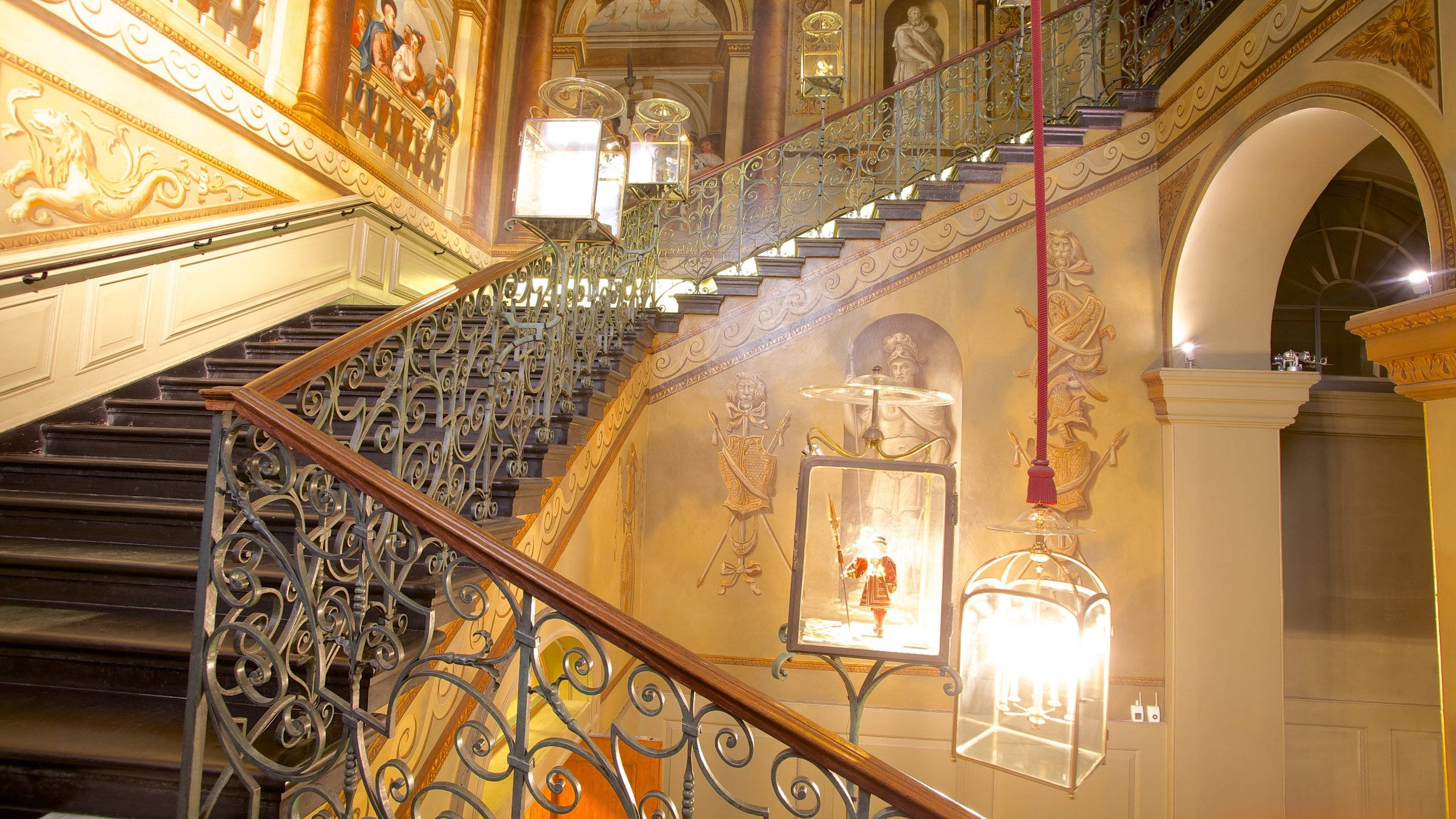 Kensington Palace, staircase, wrought iron railings, 2K Desktop Wallpaper