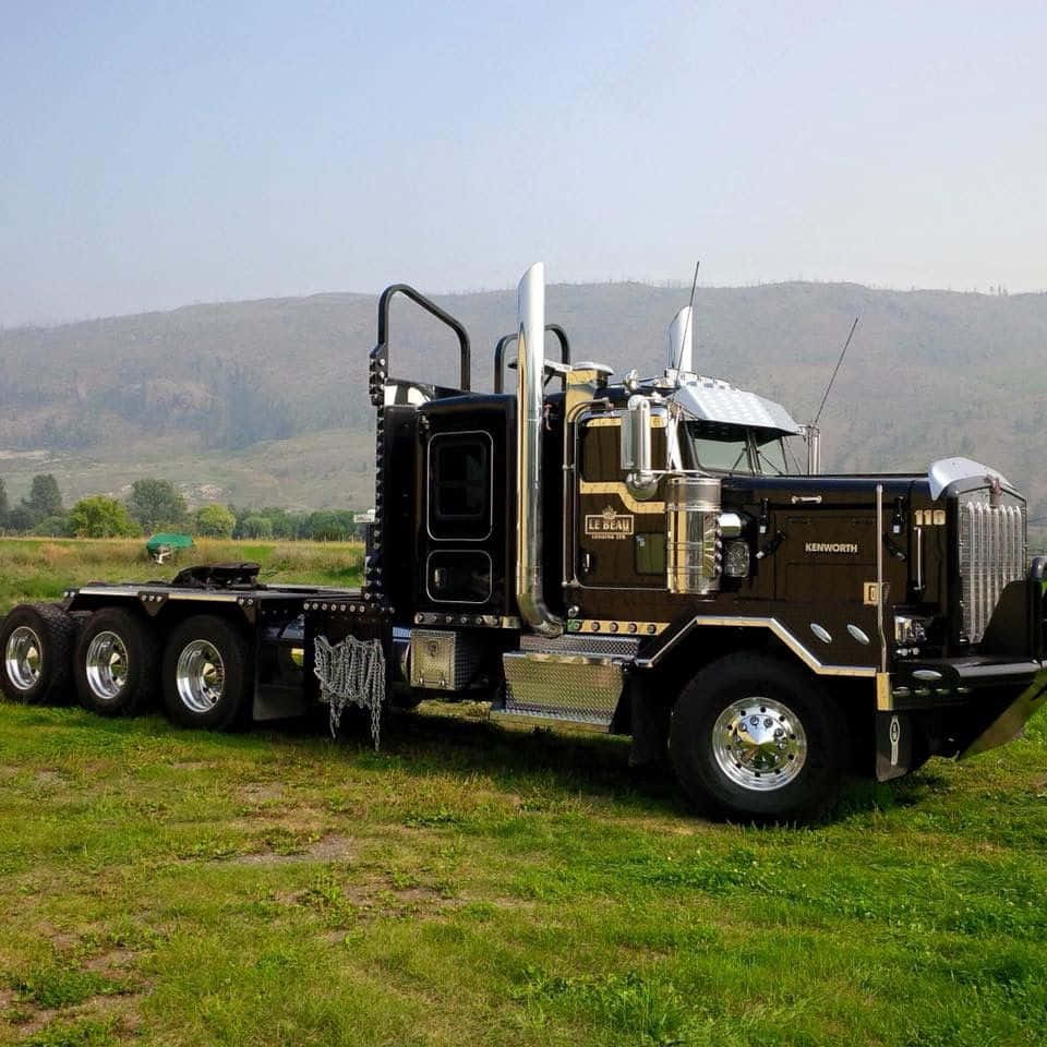 Kenworth C500, black, chrome accents, SD Desktop Wallpaper