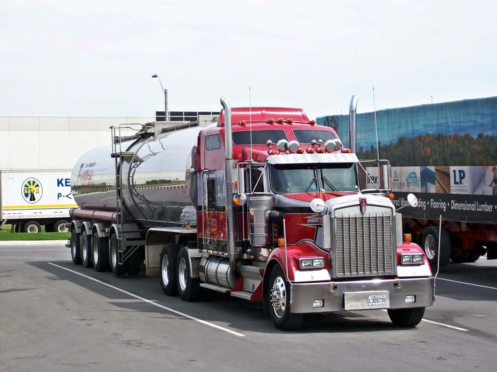 Kenworth C500, gleaming red and silver, tanker truck, SD Desktop Wallpaper