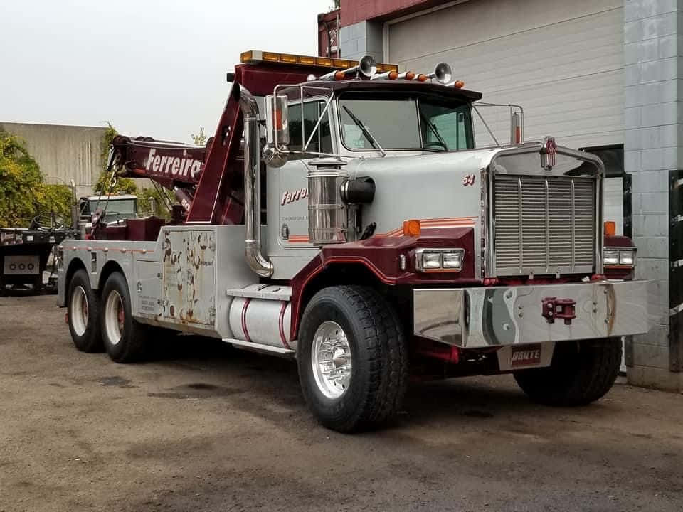 Kenworth C500, vintage maroon and silver, crane arm, SD Desktop Wallpaper