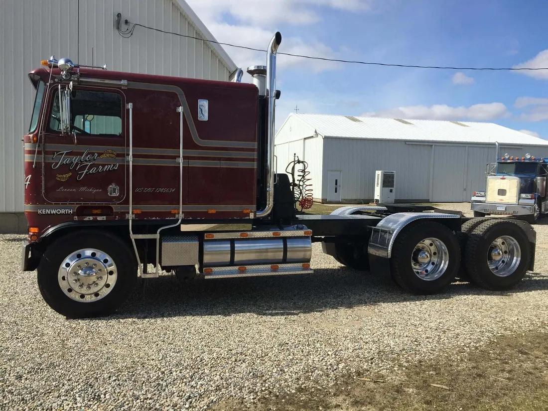 Kenworth K100