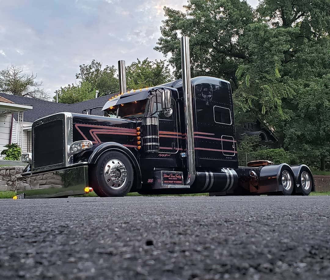 Kenworth K100, glossy black, chrome accents, SD Desktop Wallpaper