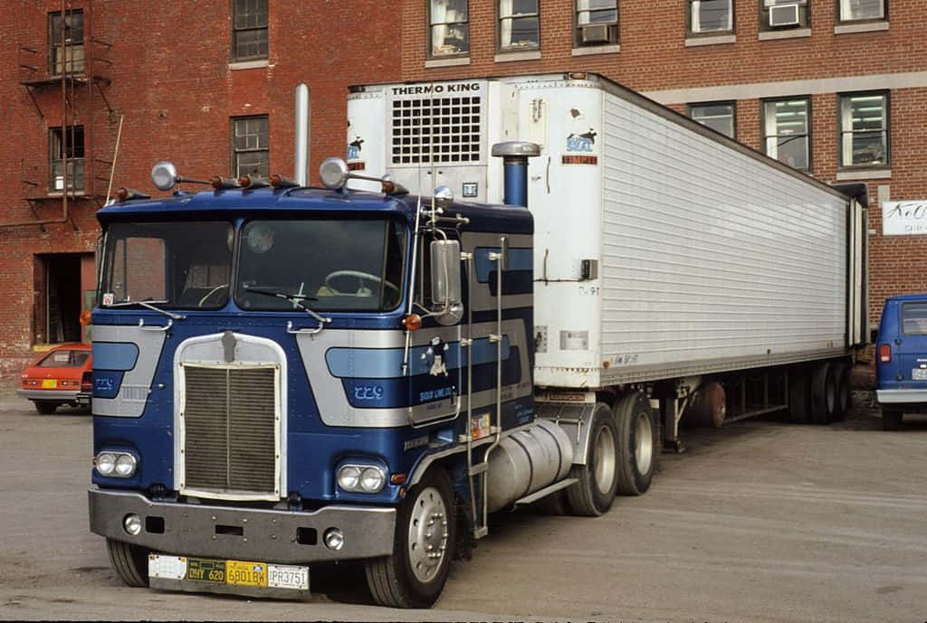 Kenworth K100, blue and silver, white refrigerated trailer, SD Desktop Wallpaper