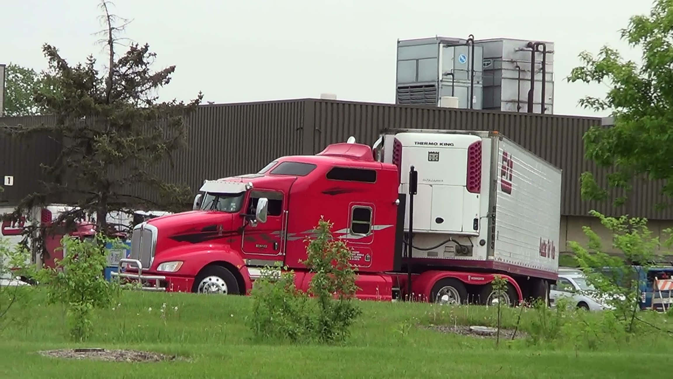 Kenworth T660, bright red, white refrigerated trailer, Full HD Desktop Wallpaper