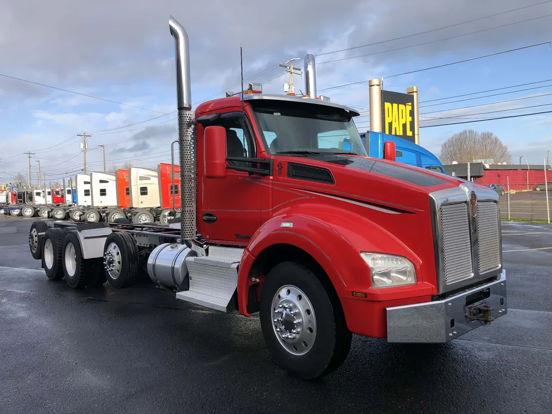 Kenworth T880