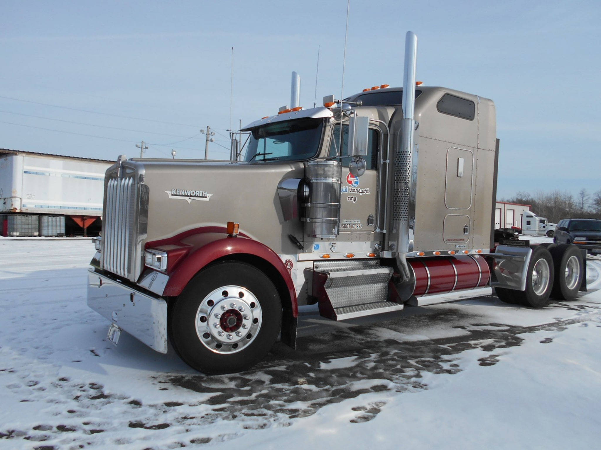 2006 Kenworth W900, silver and red, snowy ground, Full HD Desktop Wallpaper