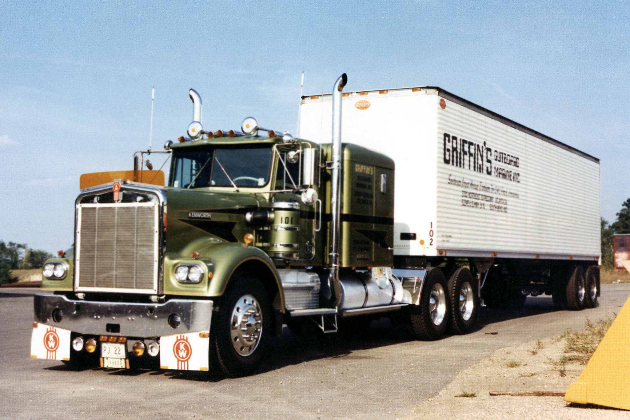 Kenworth W900, metallic green, olive green, Full HD Desktop Wallpaper