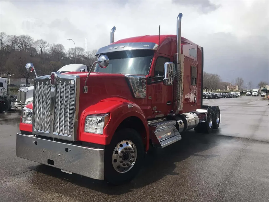 Kenworth W990