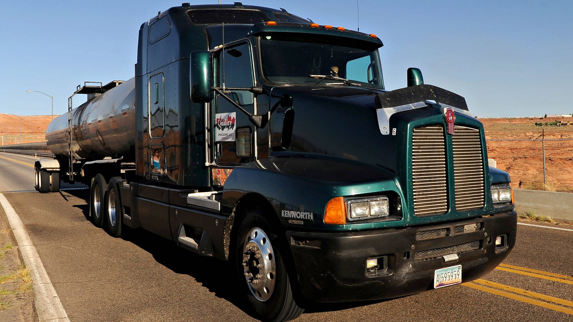 Kenworth, oil tanker truck, desert highway, Full HD Desktop Wallpaper