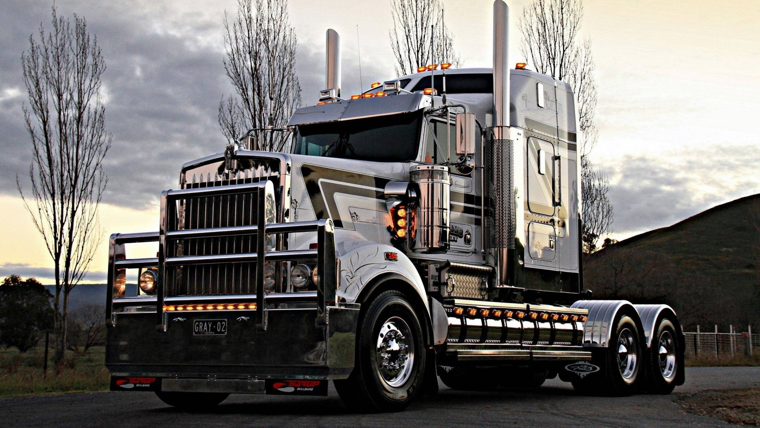 Kenworth, chrome, semi-truck, 2K Desktop Wallpaper