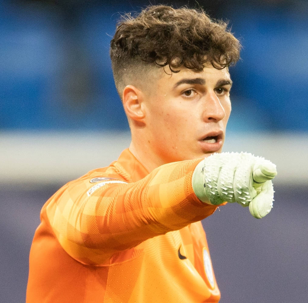 Kepa Arrizabalaga, orange jersey, white gloved hand, SD Desktop Wallpaper