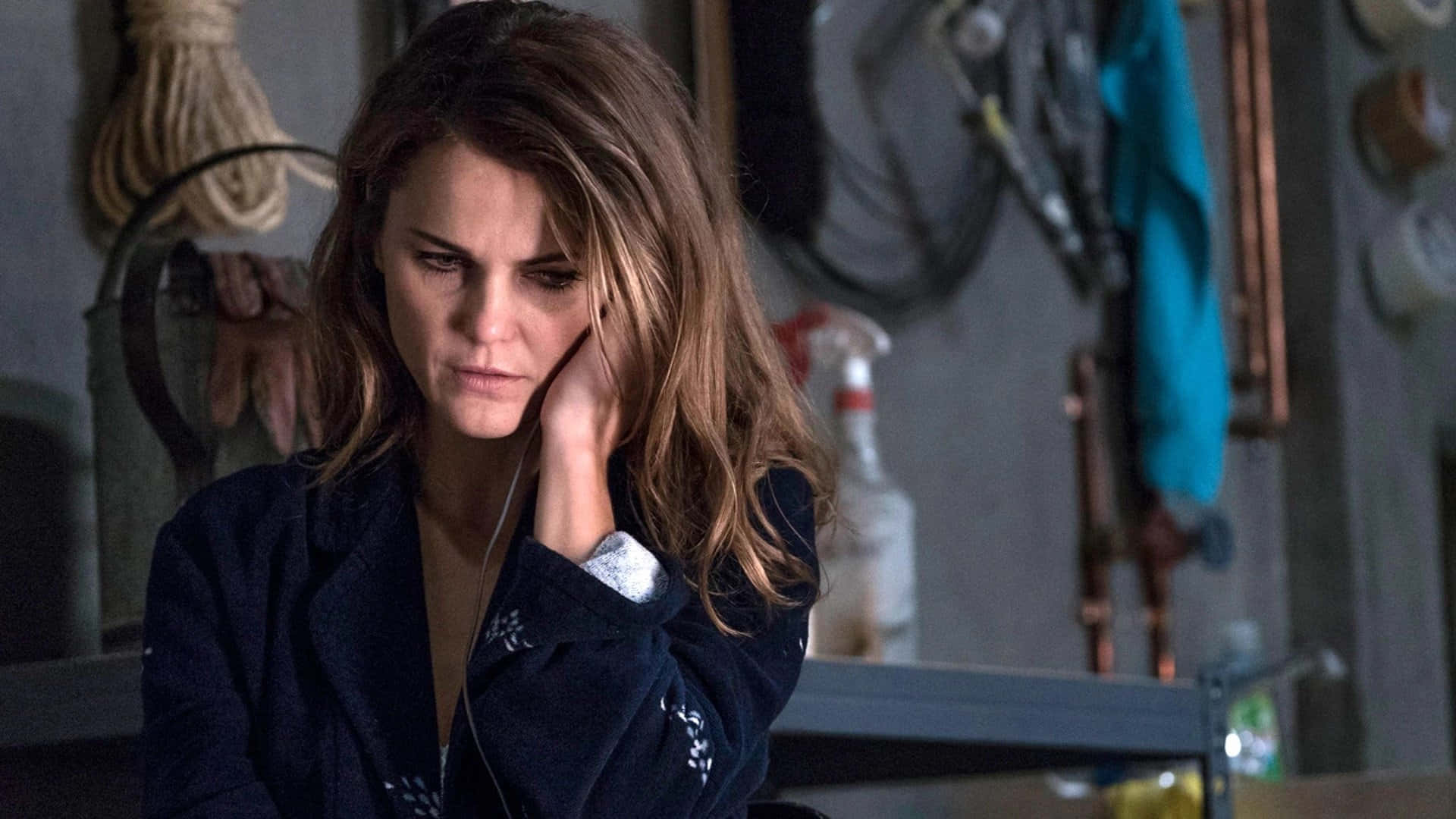 Keri Russell, tousled brown hair, cluttered garage, Full HD Desktop Wallpaper