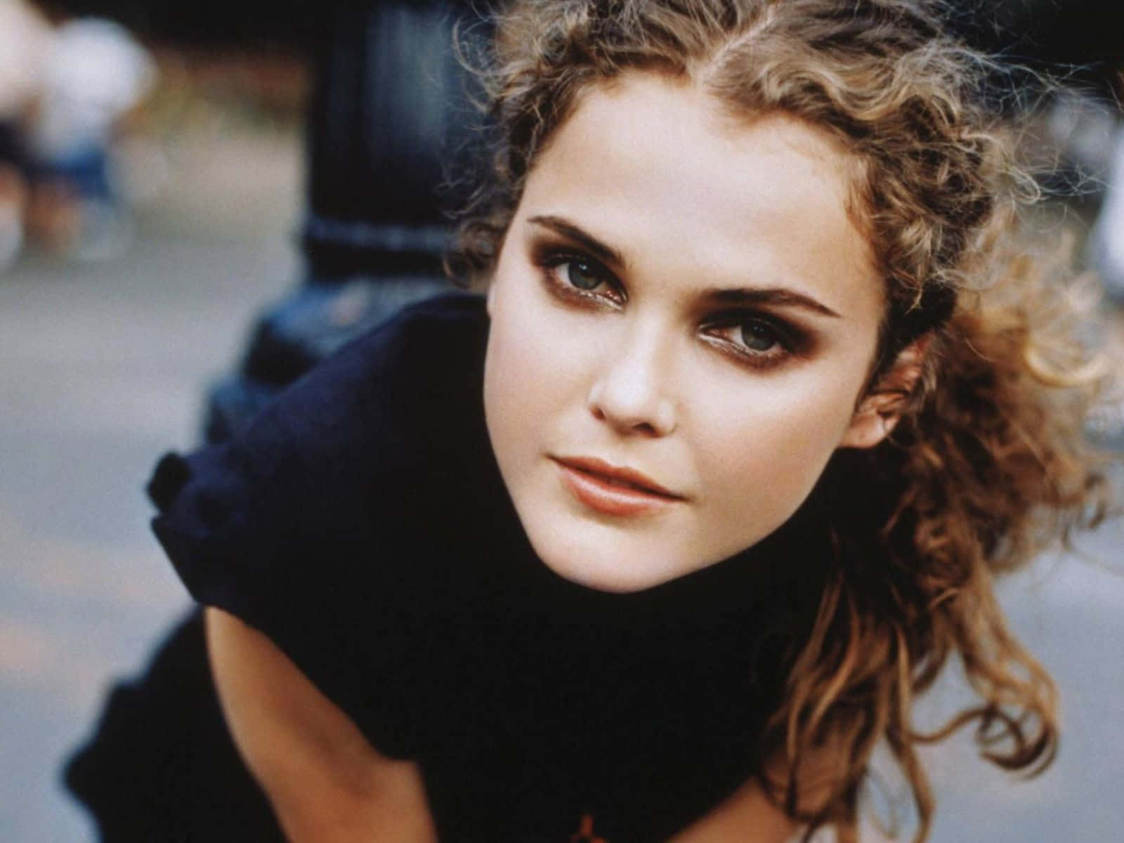 Keri Russell, curly hair, intense gaze, HD Desktop Wallpaper