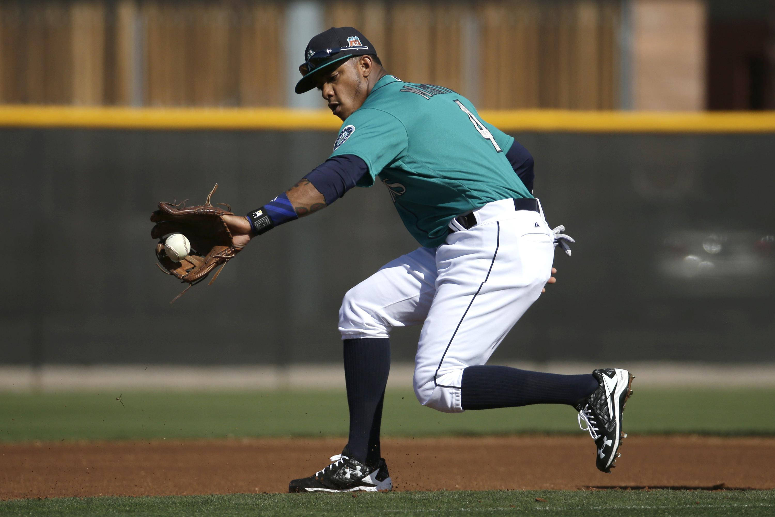 Ketel Marte, teal jersey, sunlit field, 2K Desktop Wallpaper