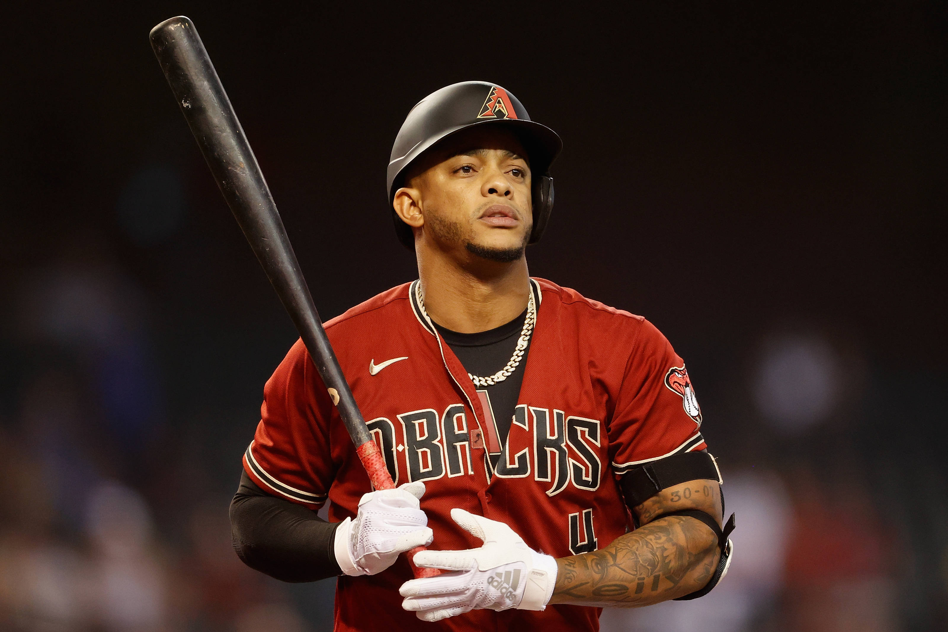 Ketel Marte, red Diamondbacks uniform, stadium lights, 2K Desktop Wallpaper