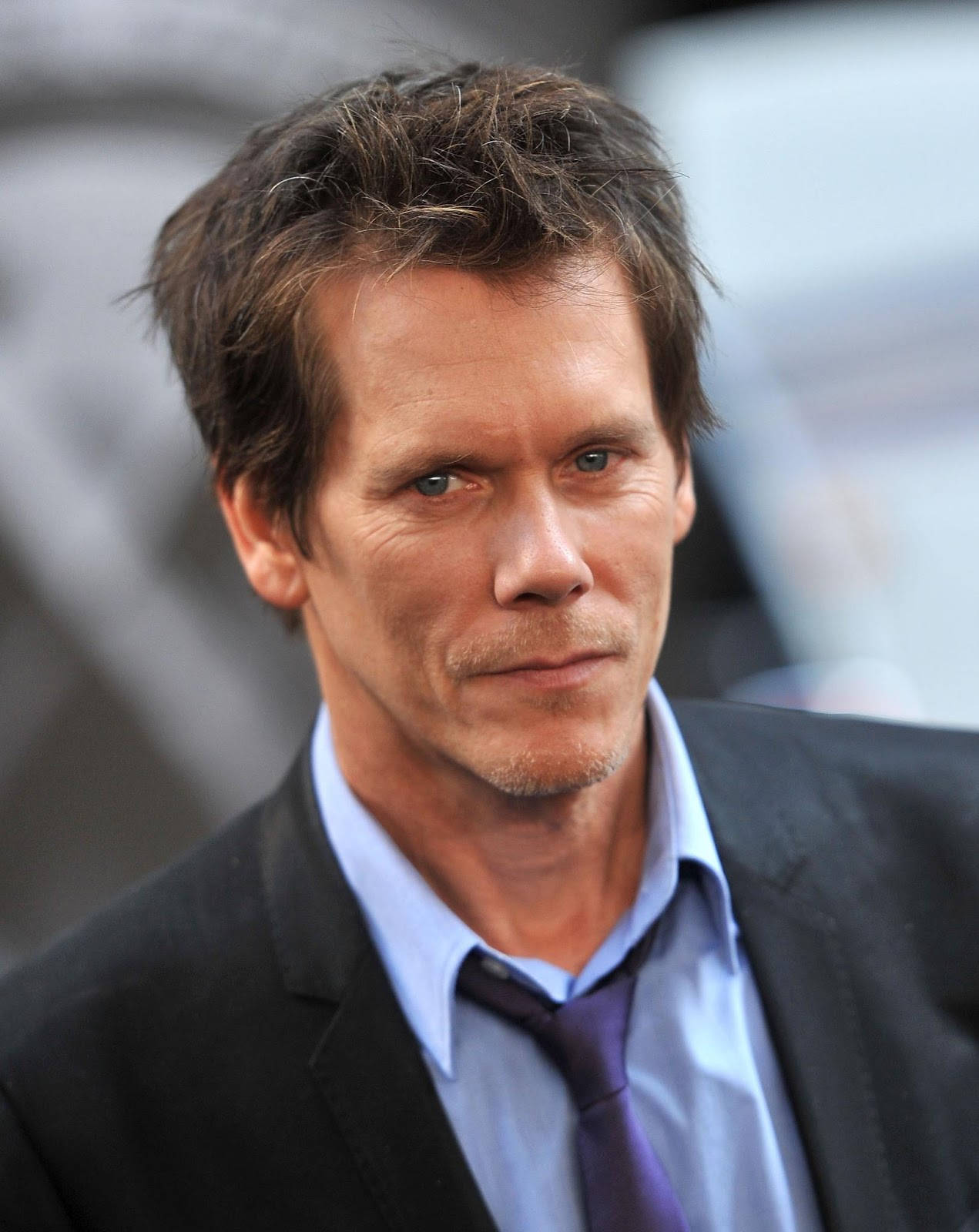 Kevin Bacon, messy hair, tousled brown hair, HD Phone Wallpaper