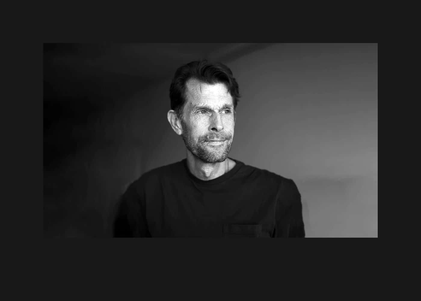 Kevin Conroy, black and white portrait, beard, HD Desktop Wallpaper