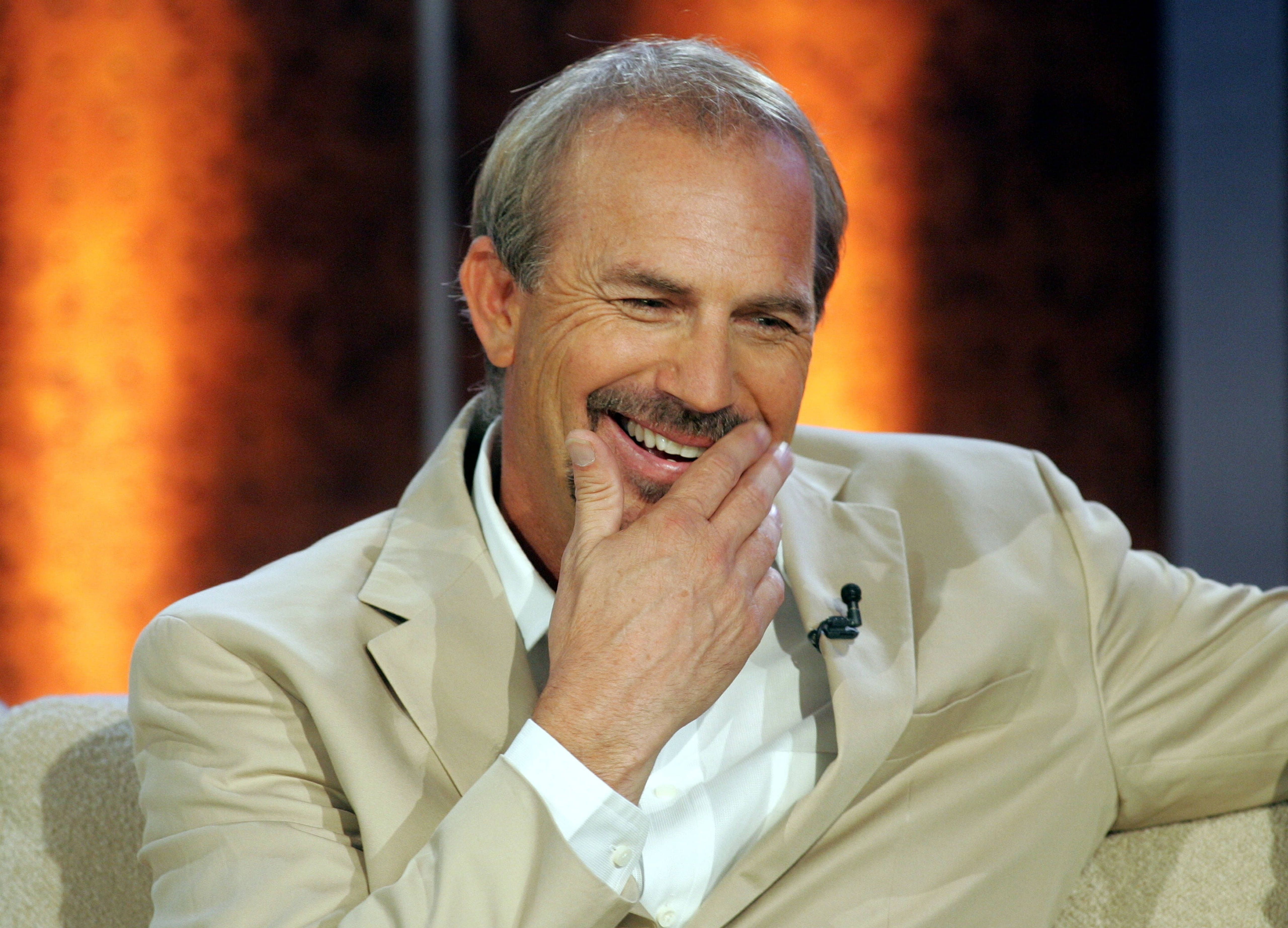 Kevin Costner, interview, studio setting, 5K Desktop Wallpaper