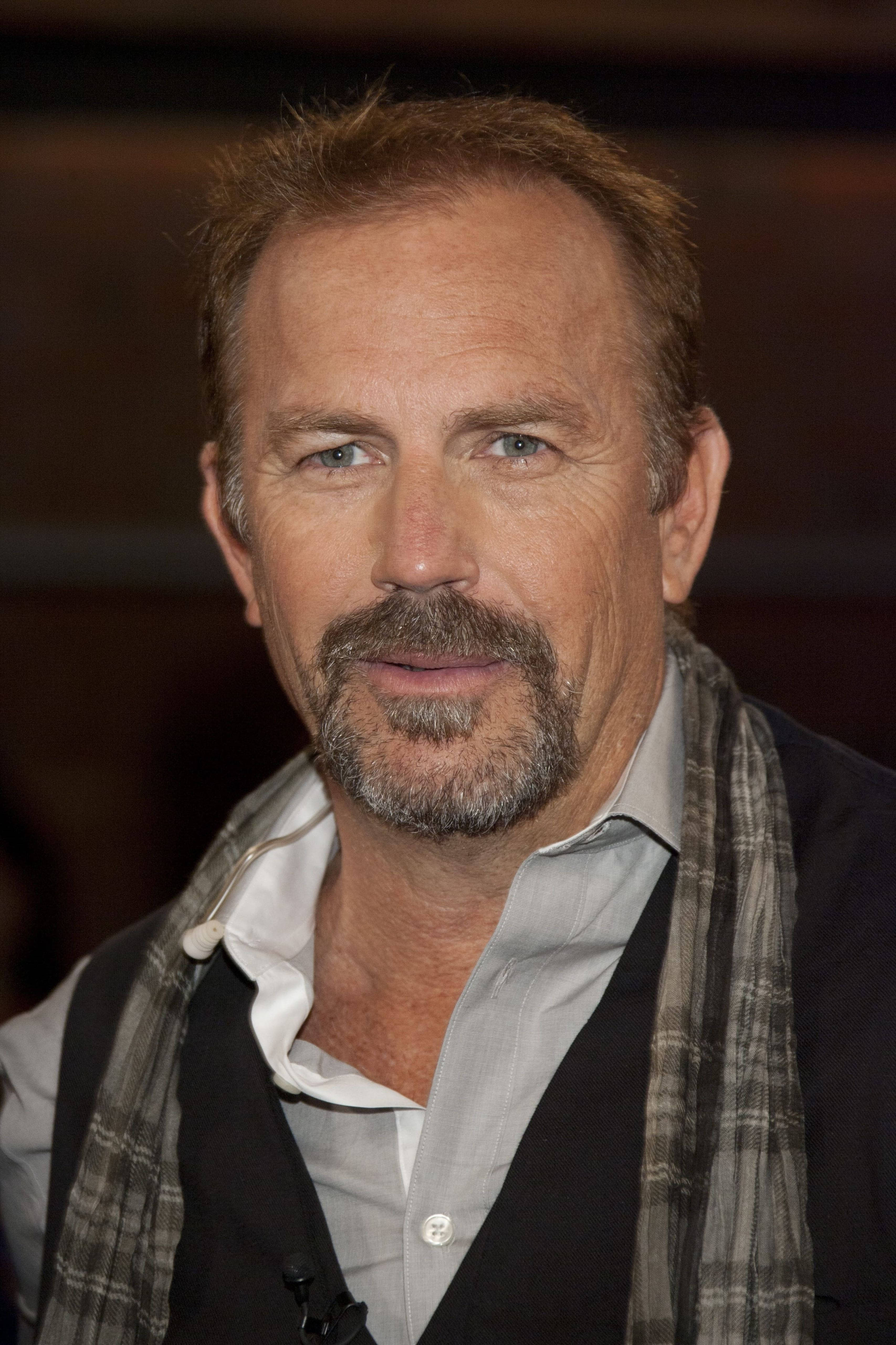 Kevin Costner, plaid scarf, vest, 5K Phone Wallpaper