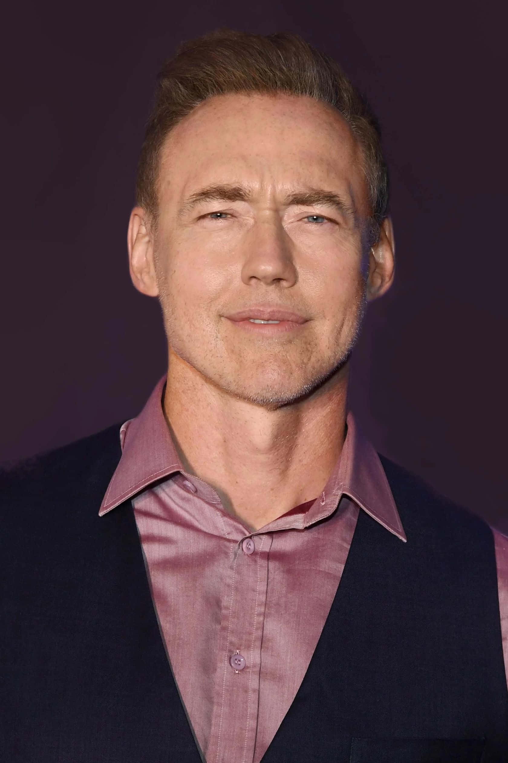 Kevin Durand, pink shirt, dark vest, Full HD Phone Wallpaper