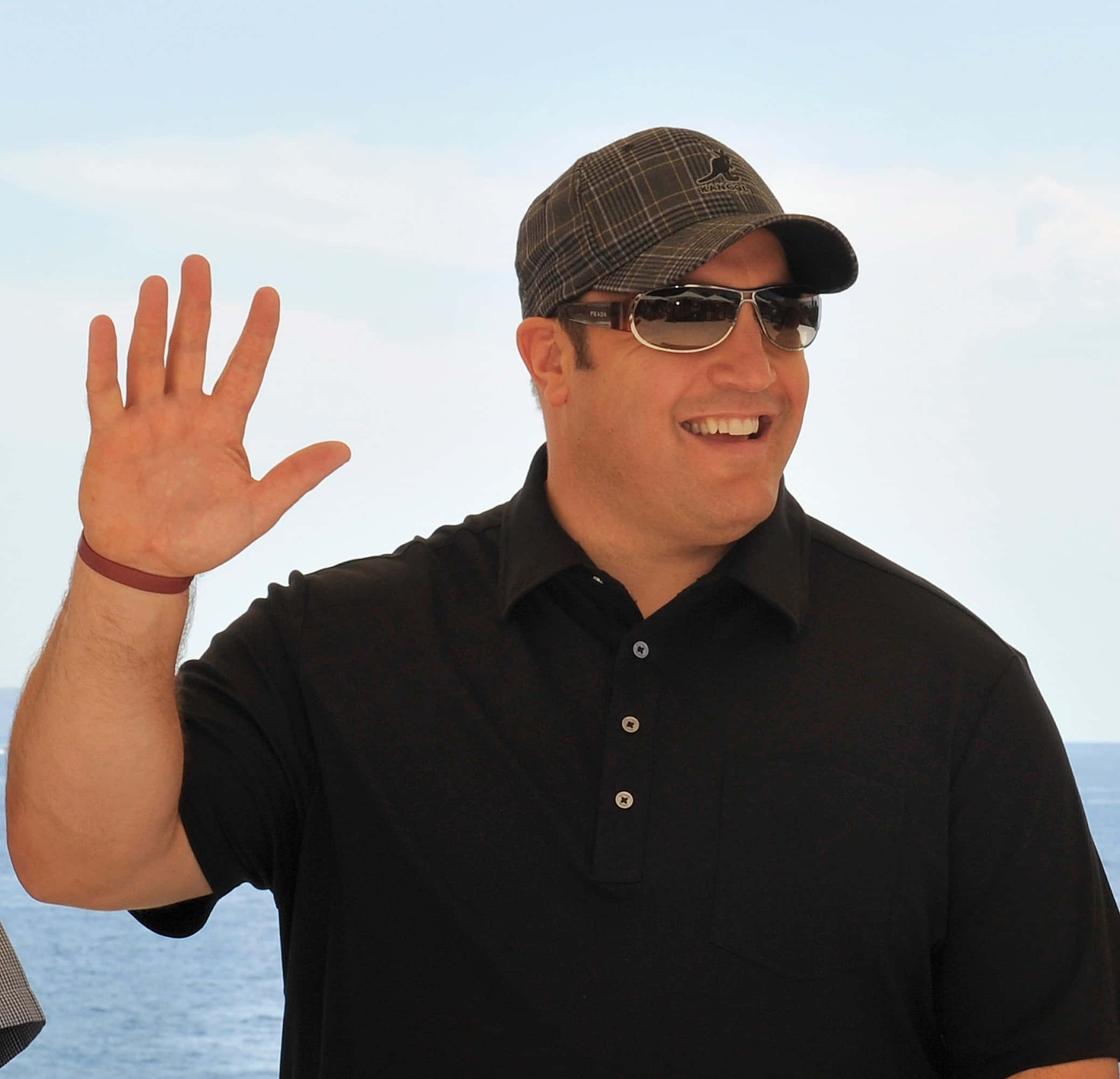 Kevin James, plaid cap, sunglasses, Full HD Desktop Wallpaper