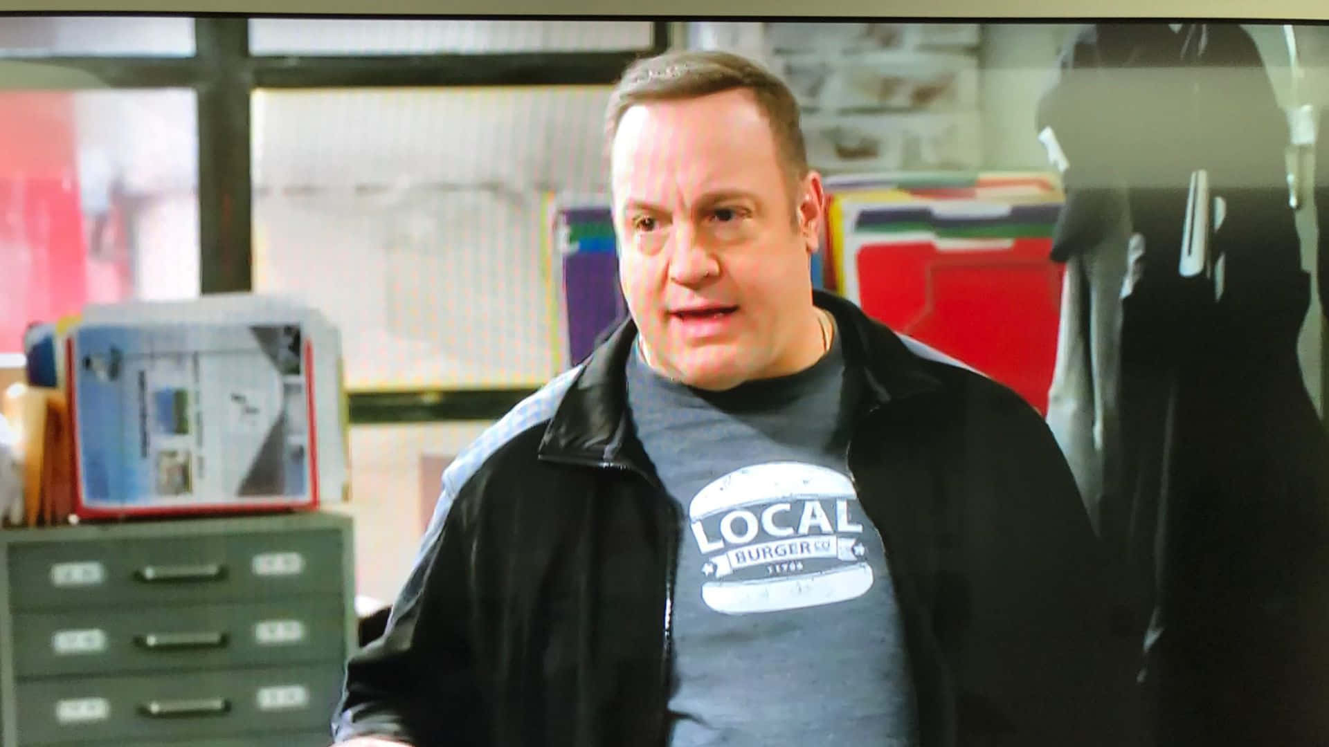 Kevin James, black jacket, gray 'Local Burger Co.' t-shirt, Full HD Desktop Wallpaper