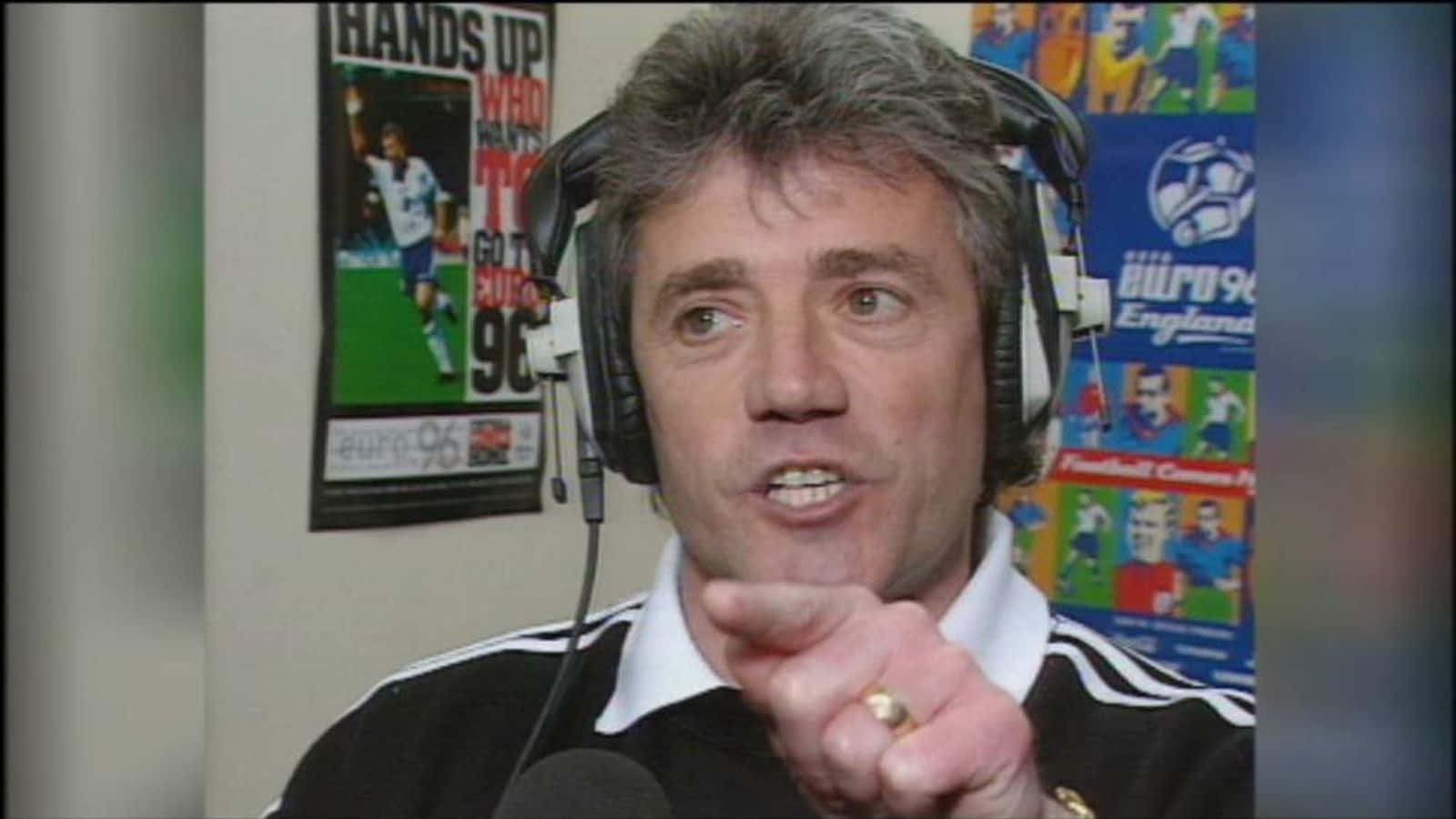 Kevin Keegan, gray hair, headphones, HD Desktop Wallpaper