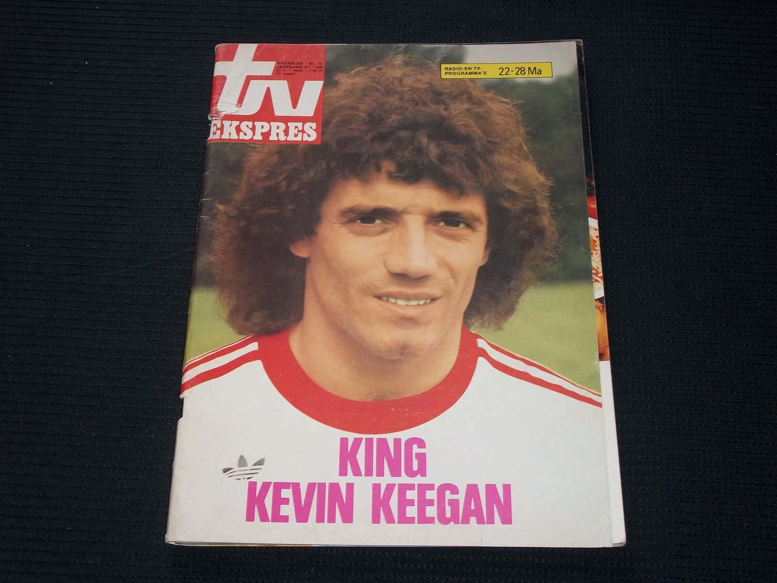 Kevin Keegan, football player, white and red striped jersey, HD Desktop Wallpaper