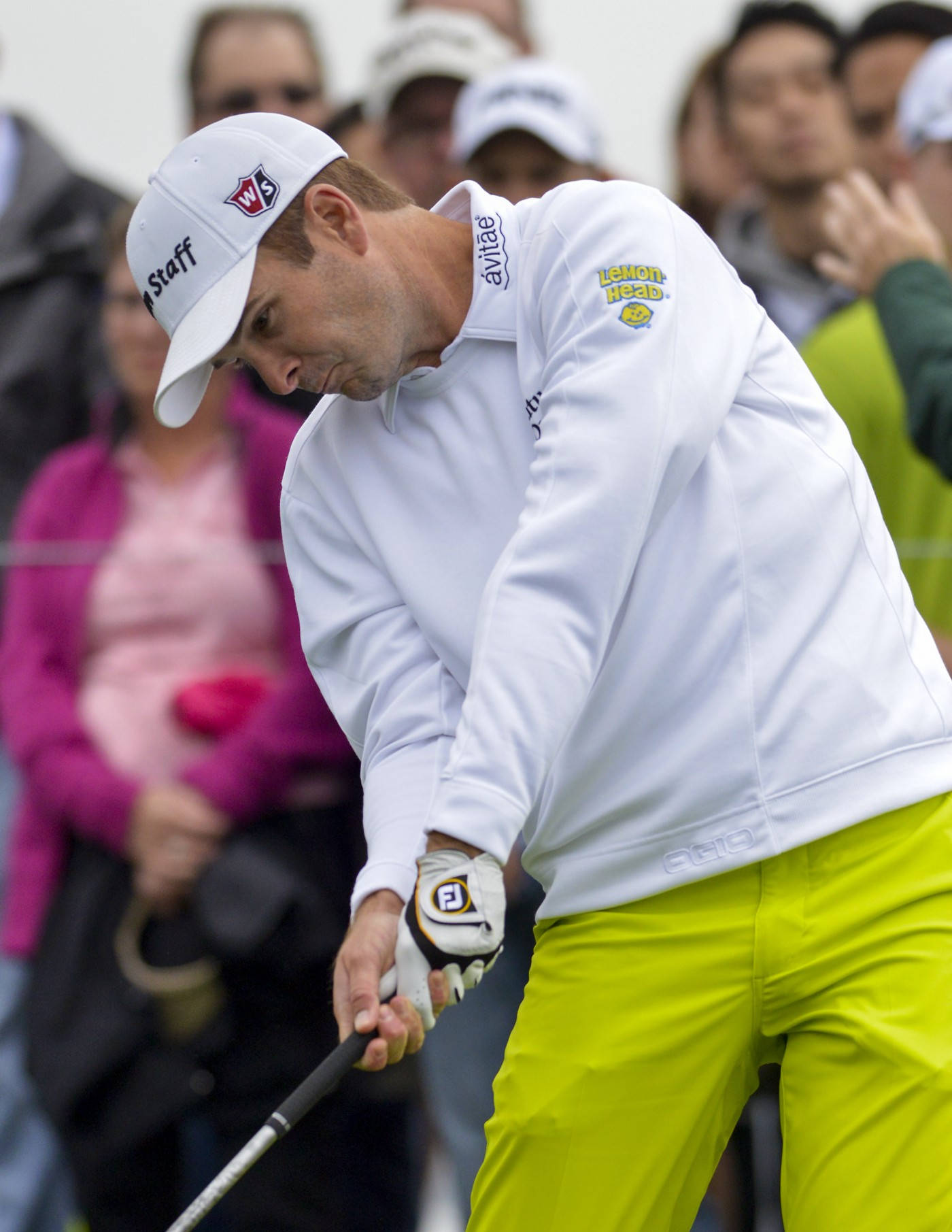 Kevin Streelman, golf club, white shirt, HD Phone Wallpaper