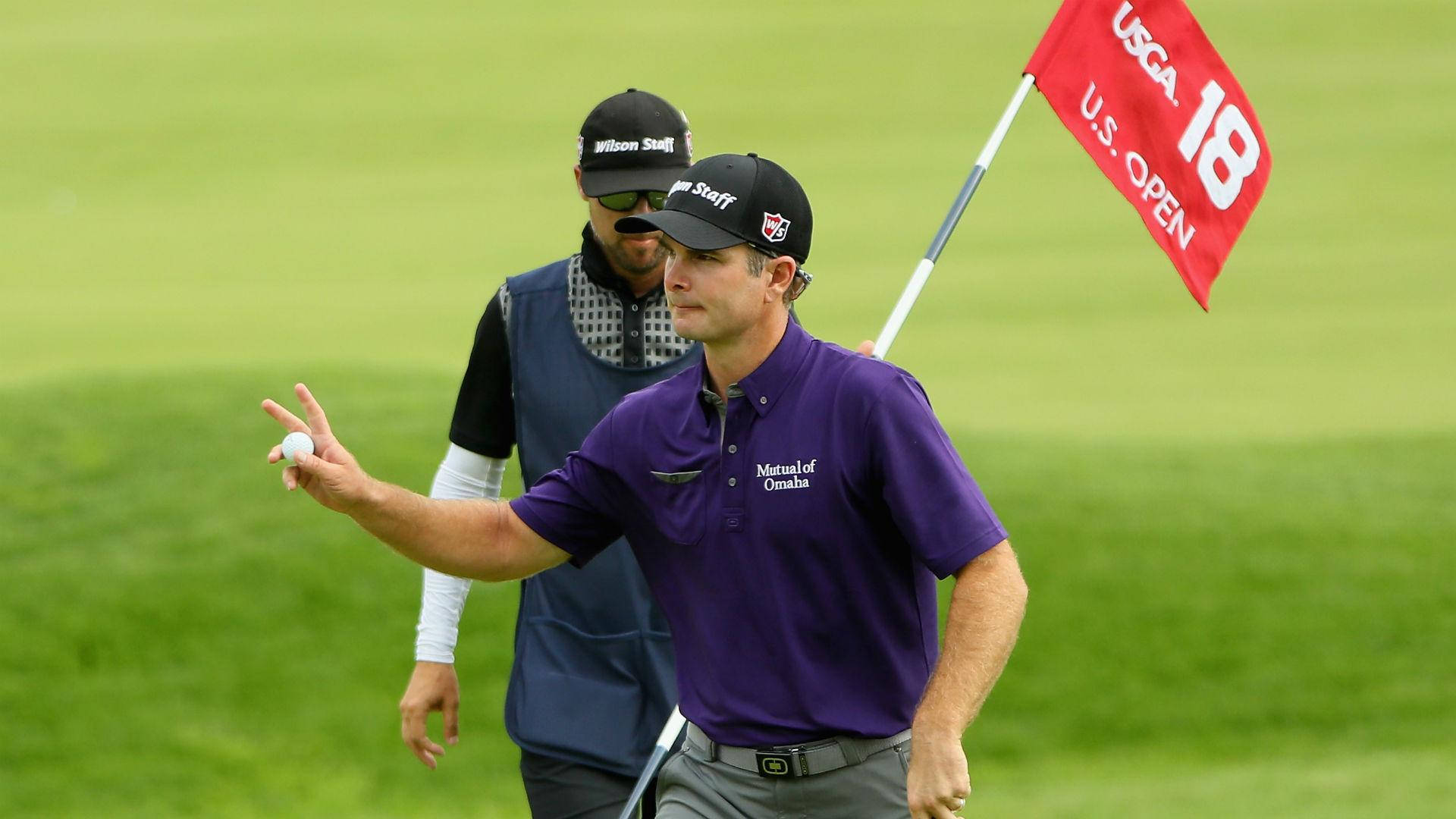 Kevin Streelman, purple shirt, golf ball, Full HD Desktop Wallpaper