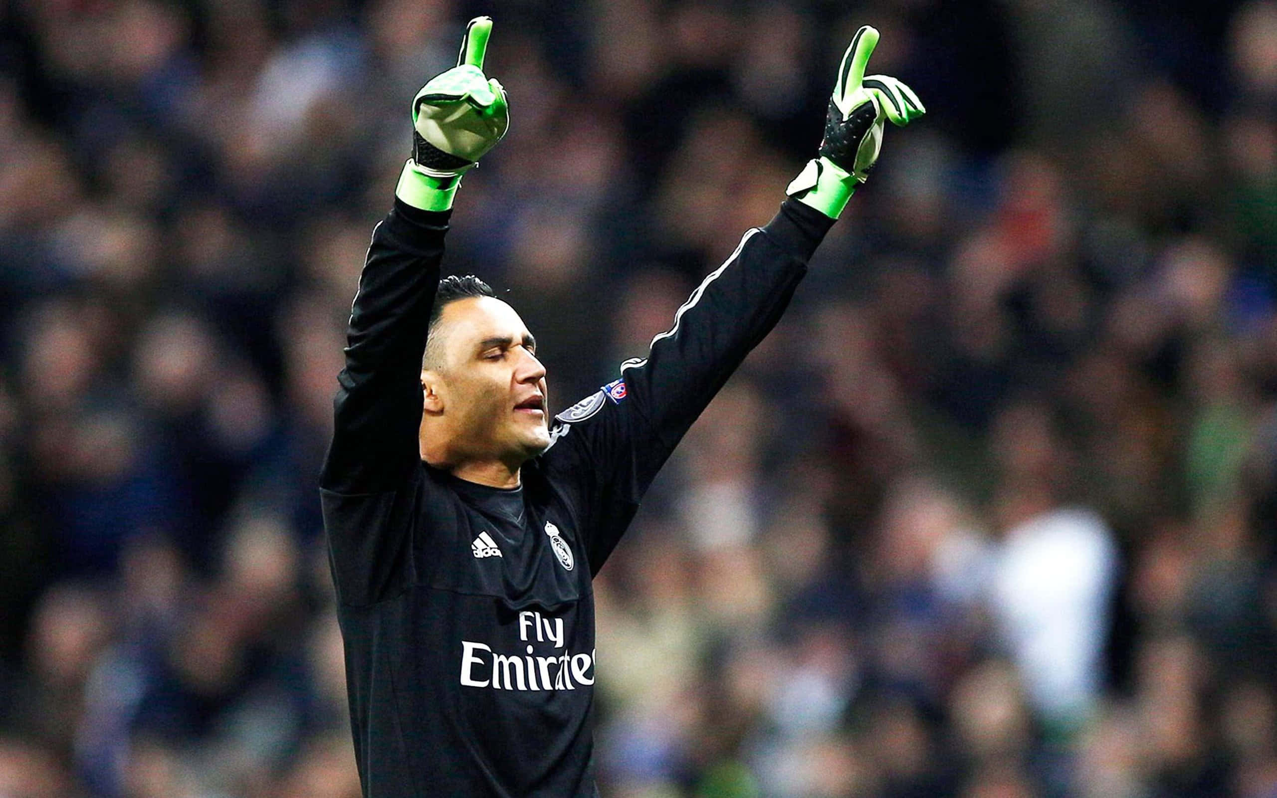 Keylor Navas, black jersey, gloved hands, 2K Desktop Wallpaper
