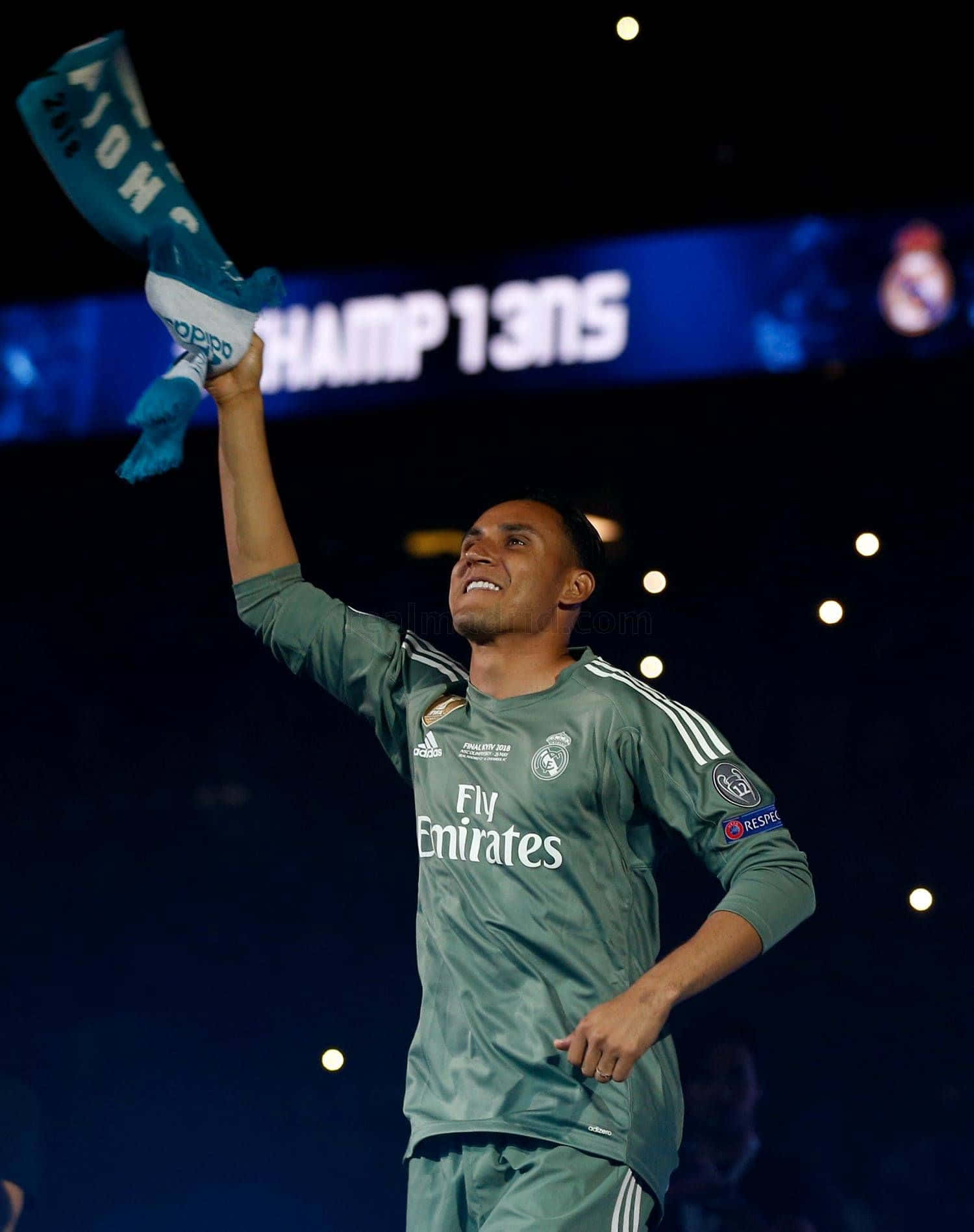 Keylor Navas, green Real Madrid kit, blue scarf, HD Phone Wallpaper