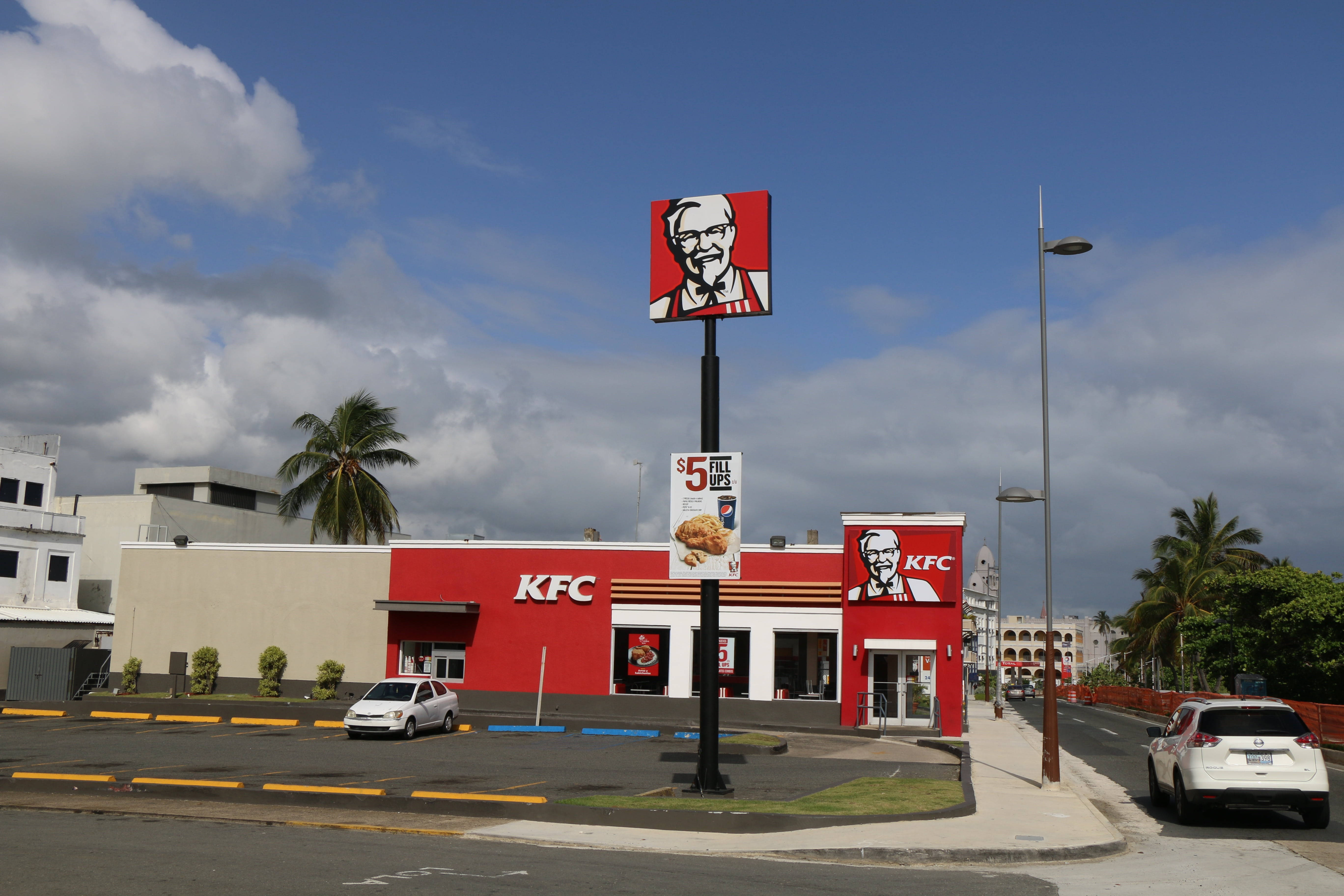 KFC, fast food restaurant, bright red, 5K Desktop Wallpaper