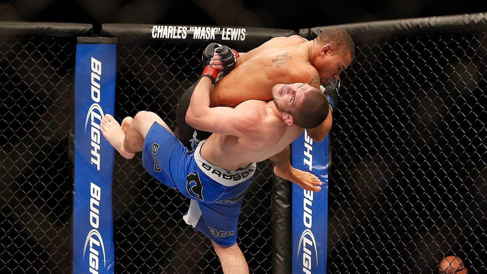 Khabib Nurmagomedov, grappling, cage, HD Desktop Wallpaper