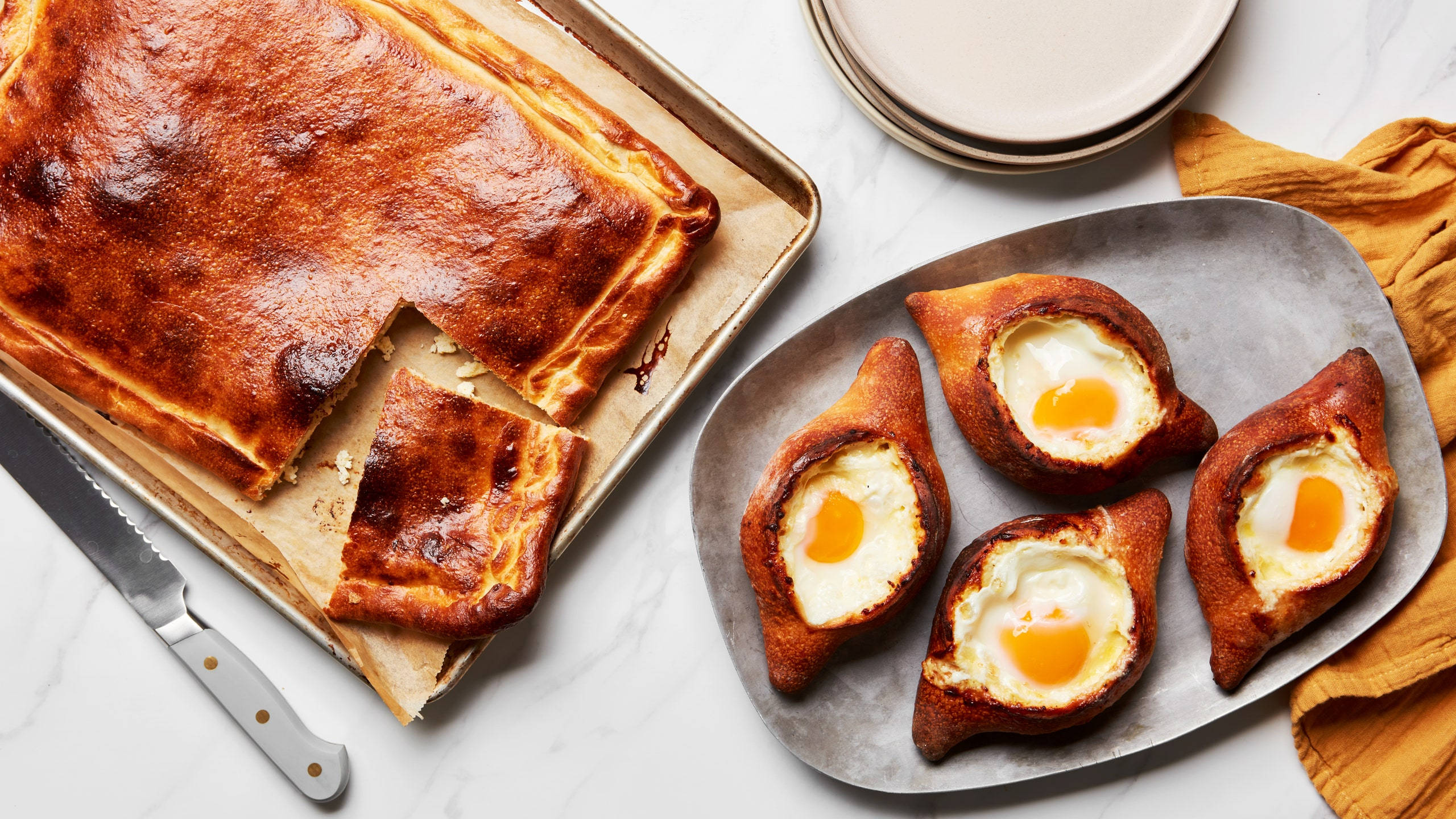 rectangular and boat shaped georgian khachapuri, cheese breads, sunny-side-up eggs, 2K Desktop Wallpaper