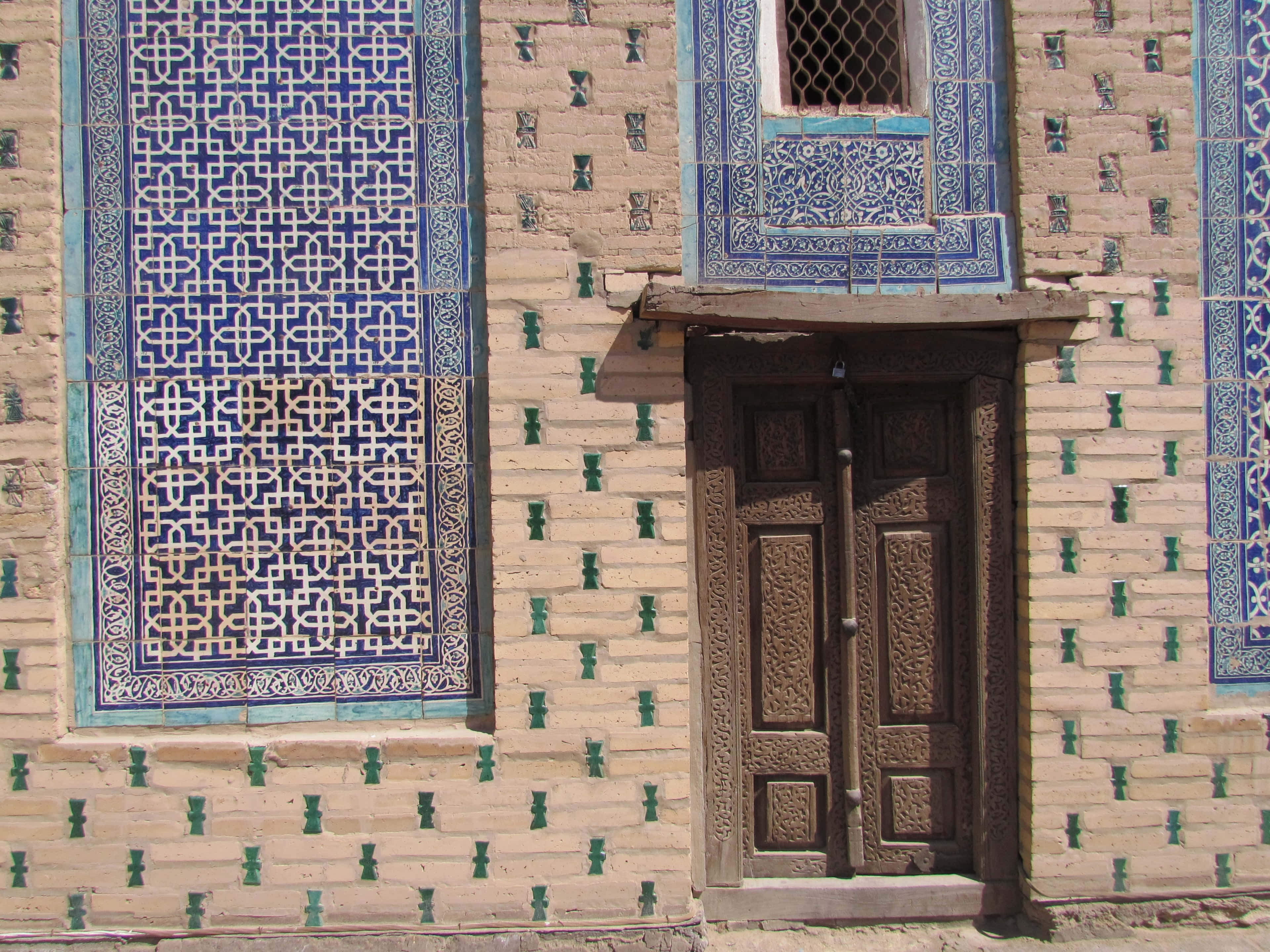Khiva, beige brickwork, blue tile patterns, 4K Desktop Wallpaper