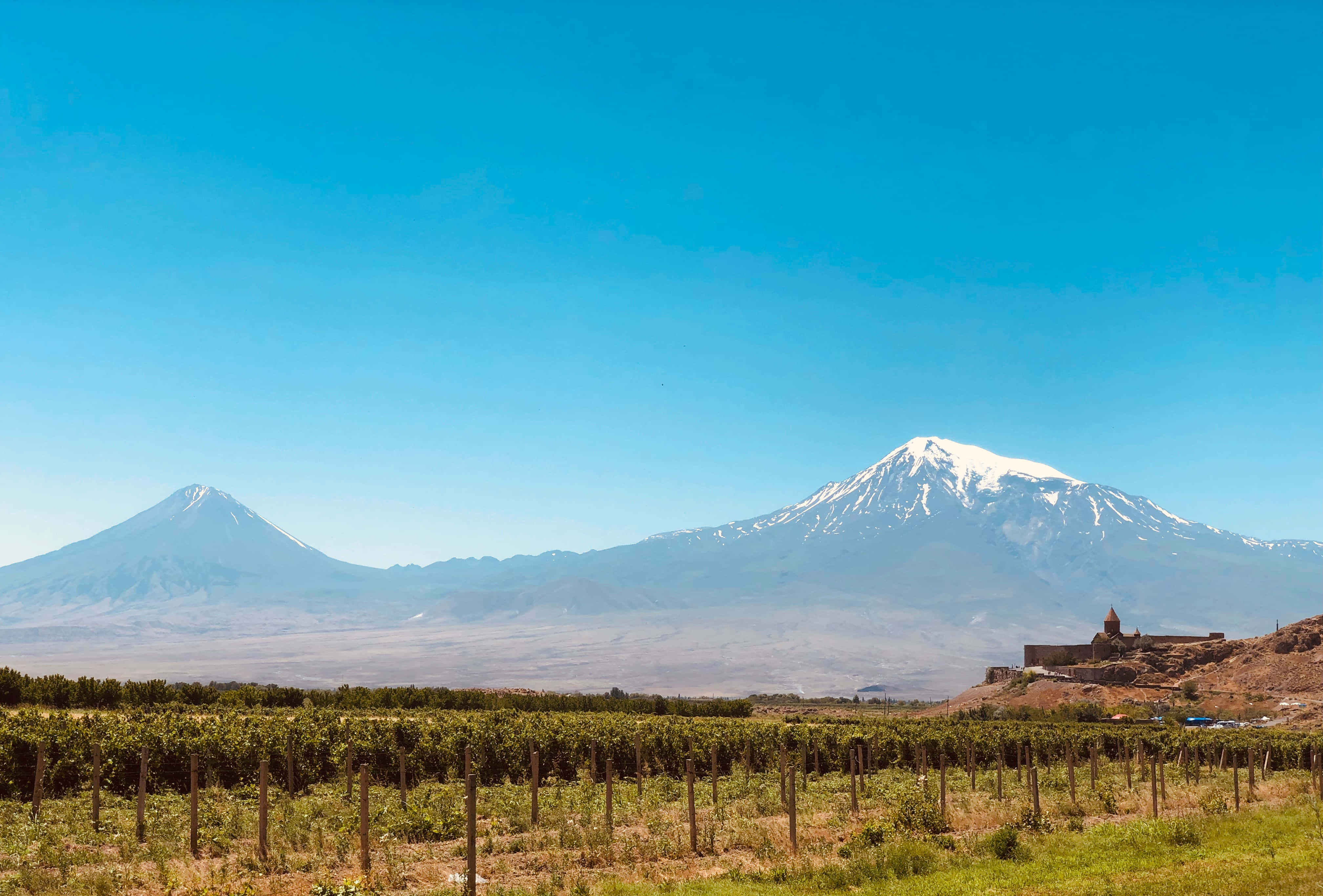 Khor Virap, majestic volcano, snow-capped mountains, 4K Desktop Wallpaper